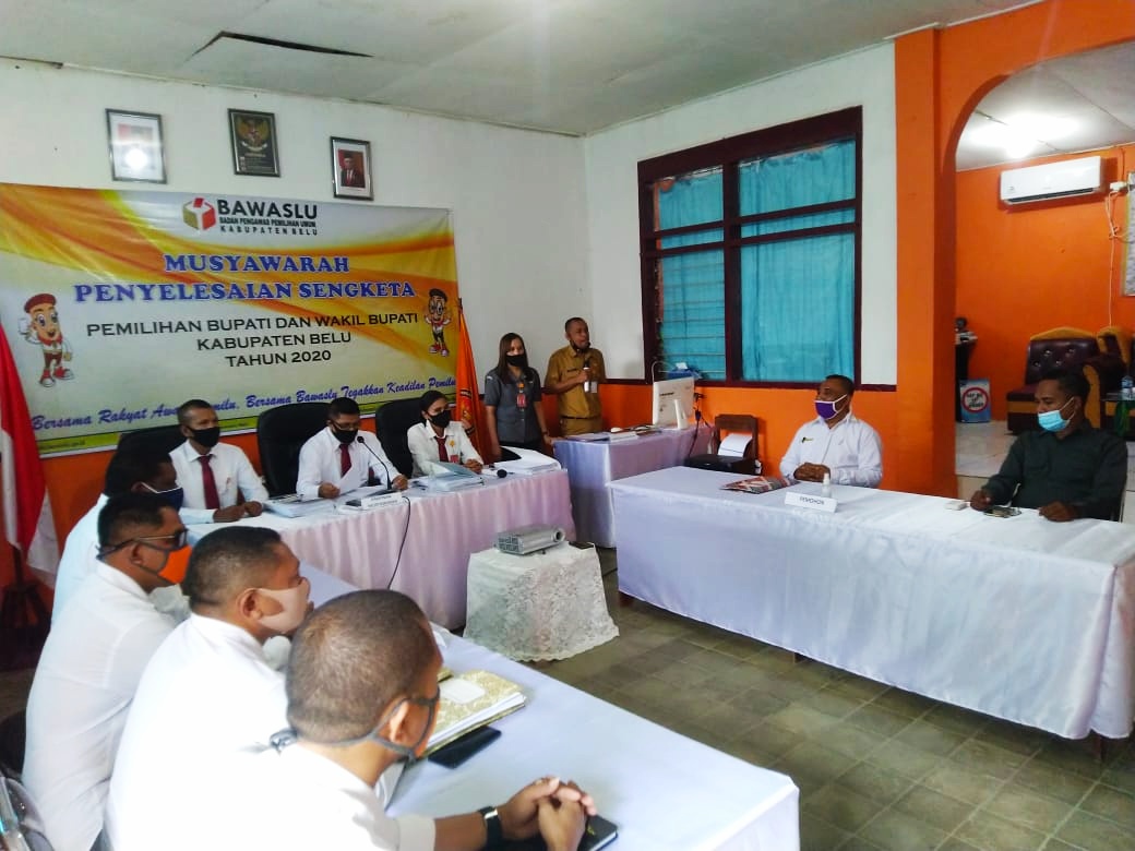 Sidang Sengketa: Bawaslu Belu Lakukan Musyawarah Tertutup