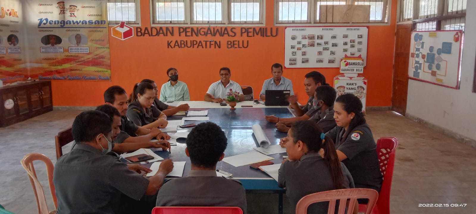 Bawaslu Belu Lakukan Diskusi Mingguan