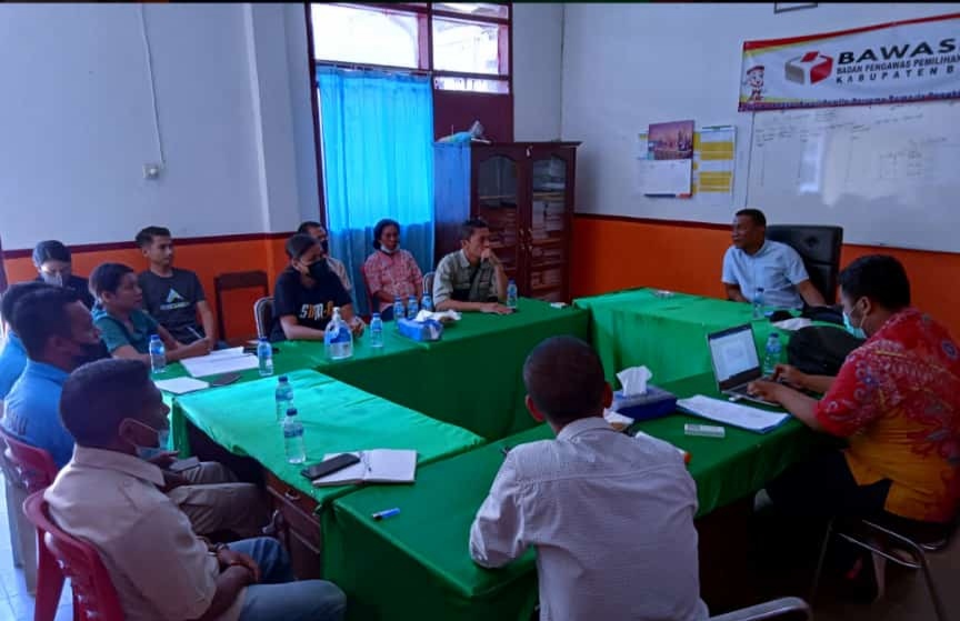 Kabag Hukum Bawaslu NTT Ingatkan Staf Selektif Menyajikan Informasi