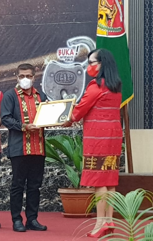 Bawaslu Belu Raih Penghargaan Keterbukaan Informasi Publik