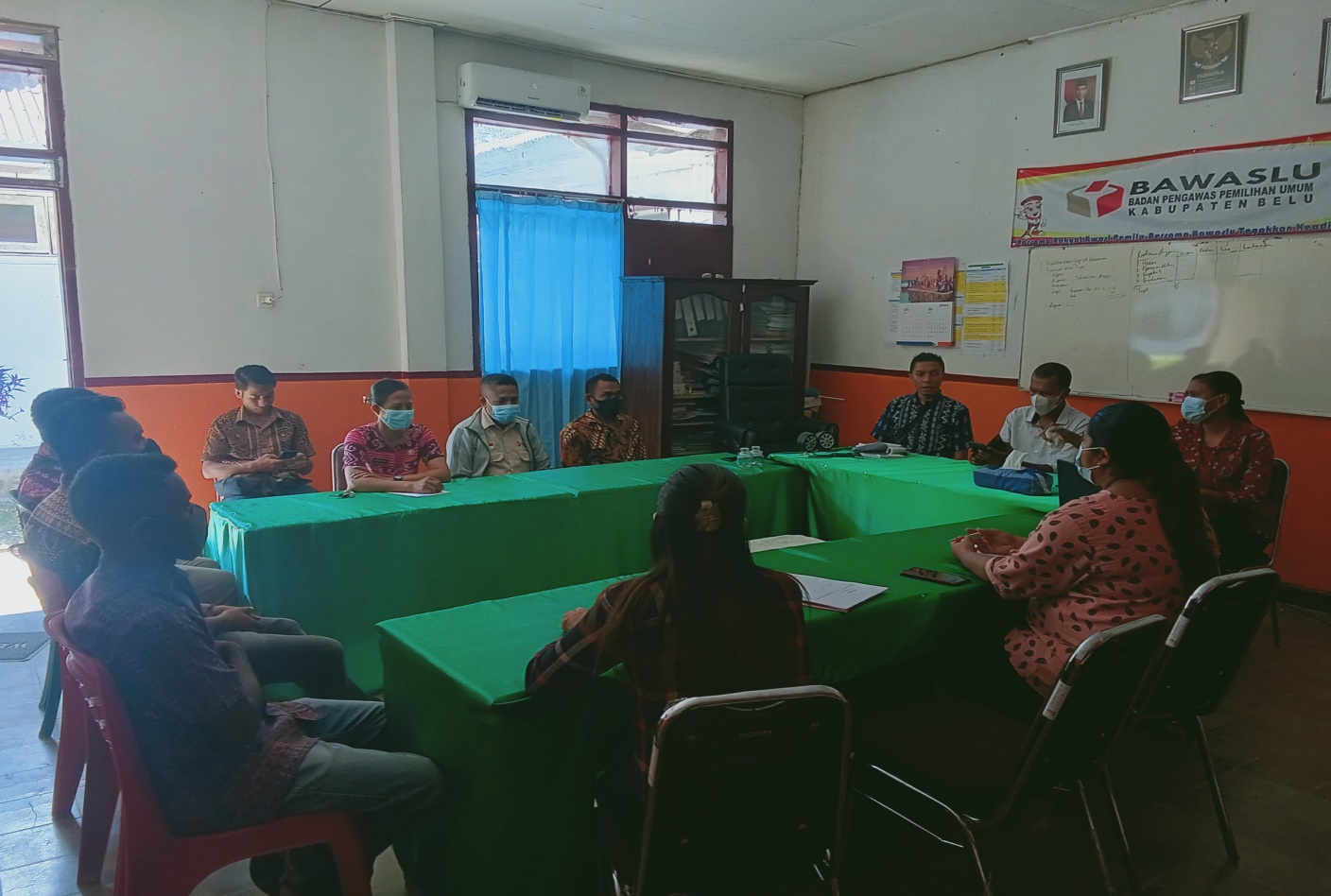 Bawaslu Belu Gelar Rapat Pembinaan SDM Pengawas Dan Kesekretariatan
