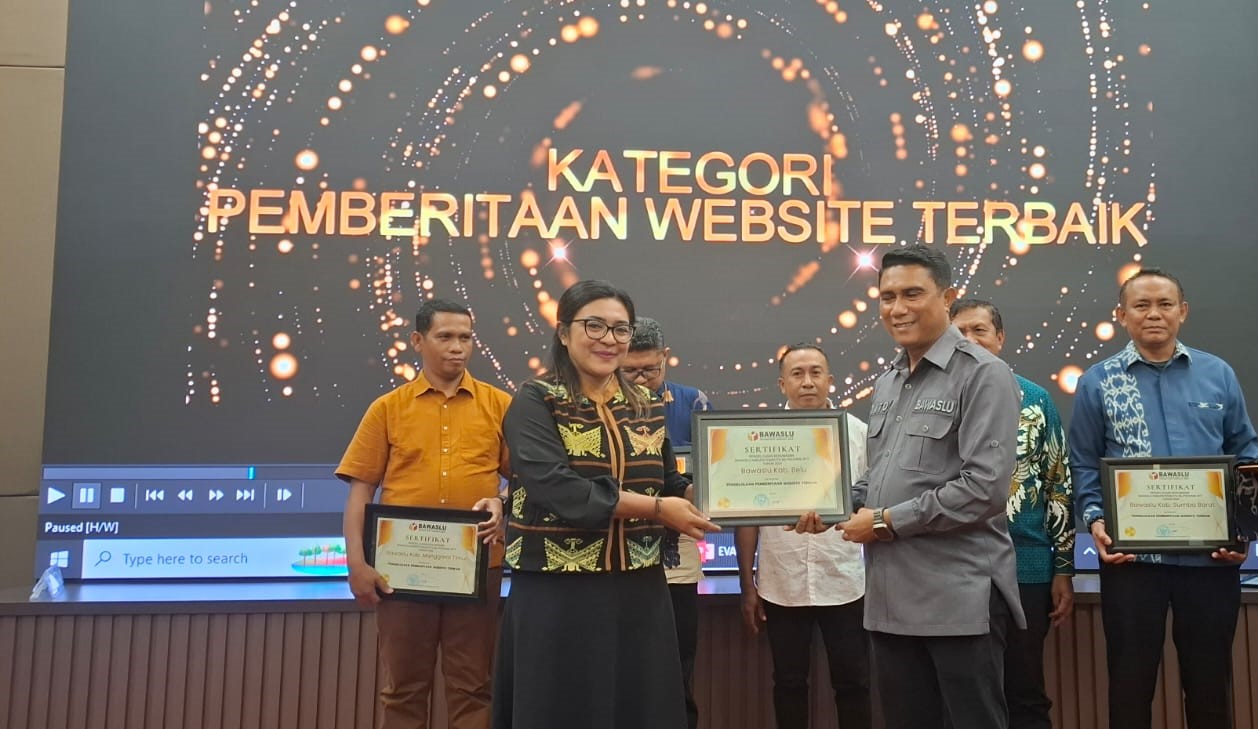 Bawaslu Kabupaten Belu Raih Penghargaan Pengelolaan Pemberitaan Website Terbaik tingkat Bawaslu Provinsi NTT