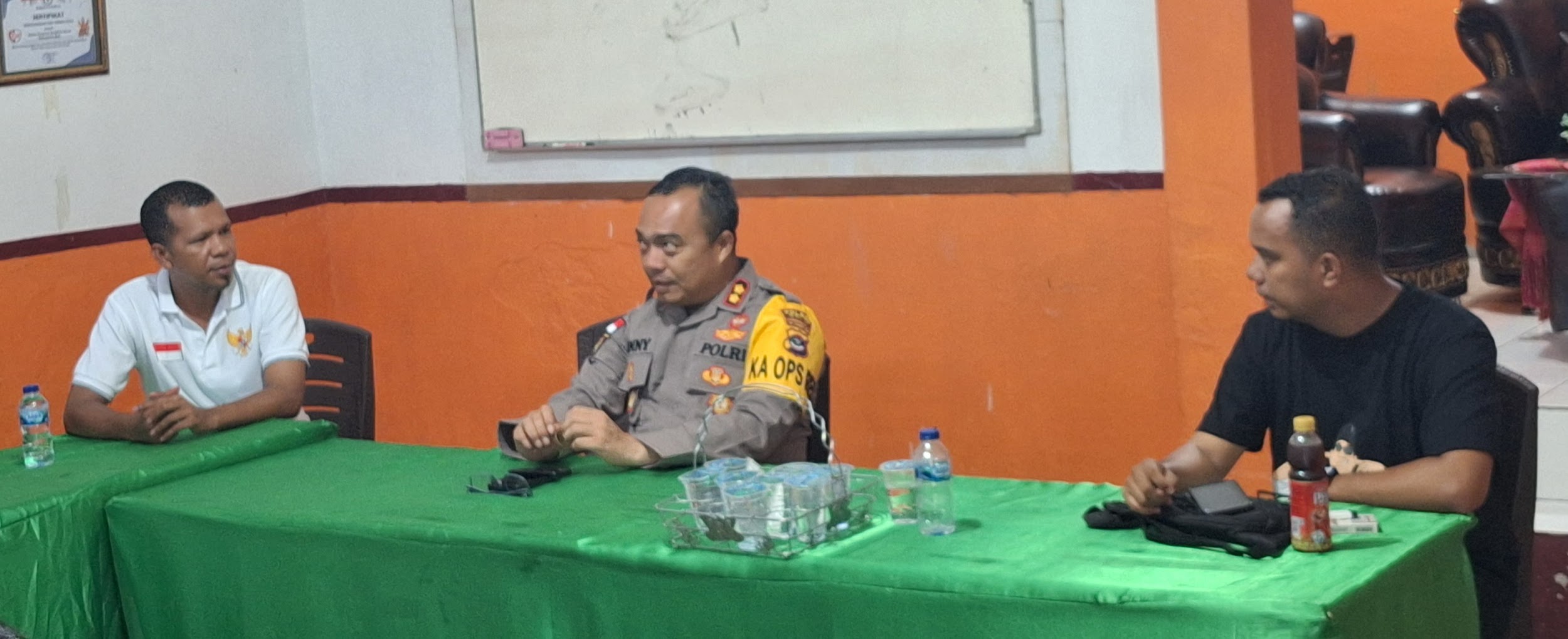 Kapolres Belu Pantau Langsung Masa Tenang di Kantor Bawaslu Belu