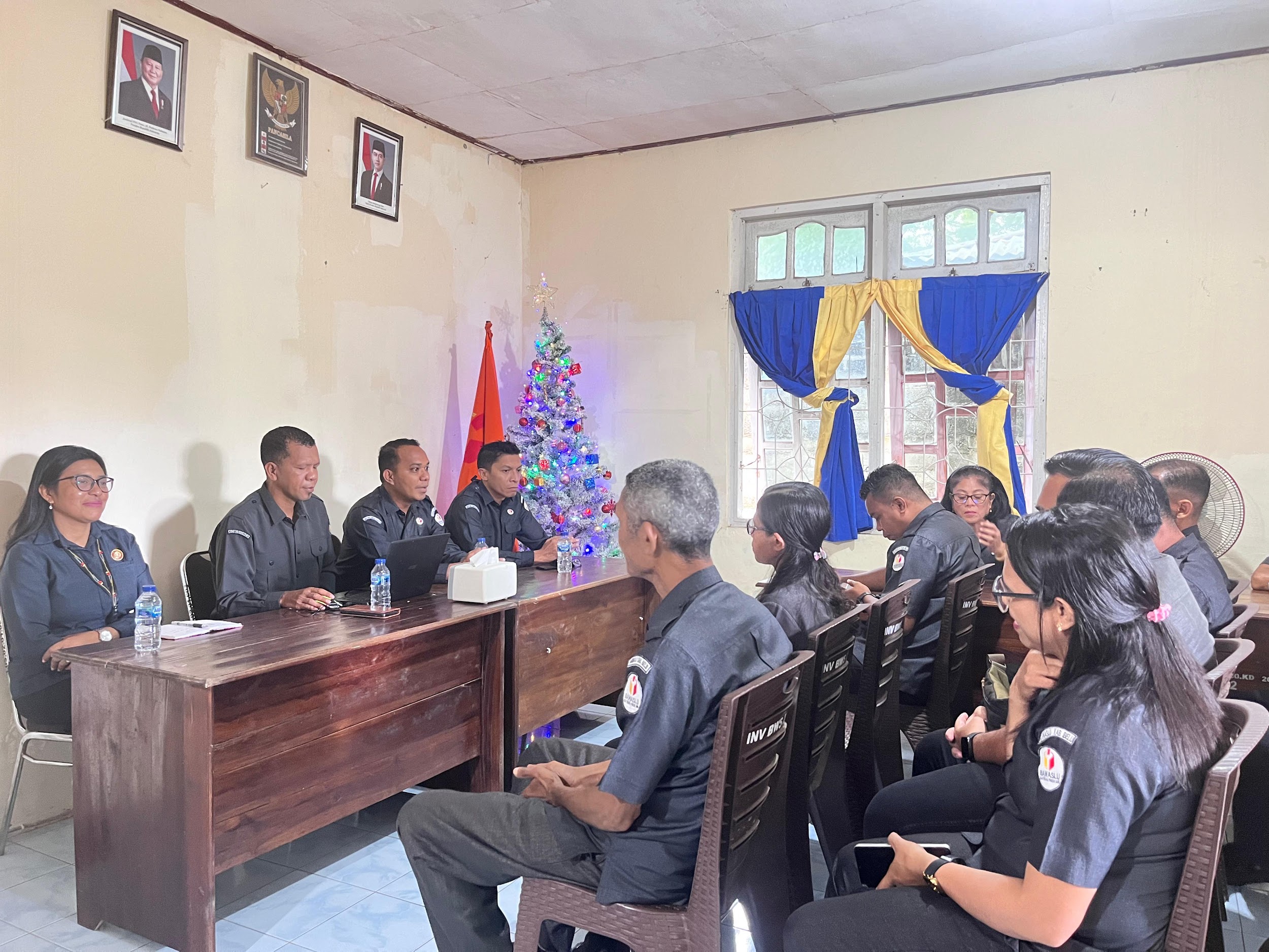 Pimpin Rapat Rutin Mingguan Bawaslu Belu, Ini Rencana Agus Di Tahun 2026