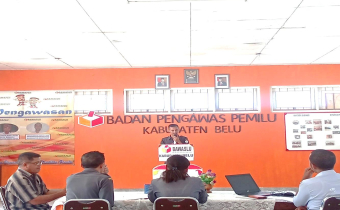 Diskusi Mingguan: Lomba Pidato Antar Staf Bawaslu Kabupaten Belu