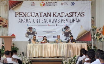 Anggota Bawaslu Belu Berikan Penguatan Kapasitas kepada 374 anggota PTPS Terlantik
