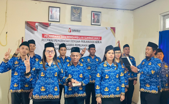 9 Staf Bawaslu Belu Ikut Dilantik Oleh Sekertaris Jenderal Bawaslu RI Jadi PPPK
