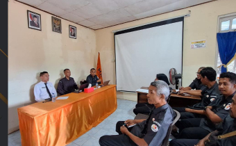 Bawaslu Belu Gelar Rapat Persiapan HUT Bawaslu dan HUT RI